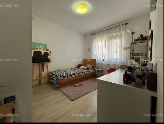 Dobroesti, vila tip duplex, P+1+Pod, compusa din 2 apartamente